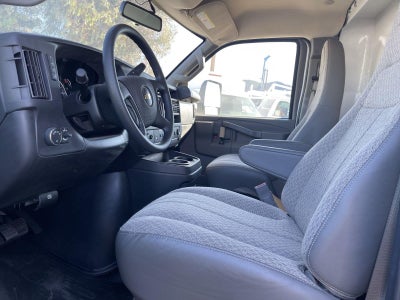 2024 Chevrolet Express Cutaway 4500 2WT