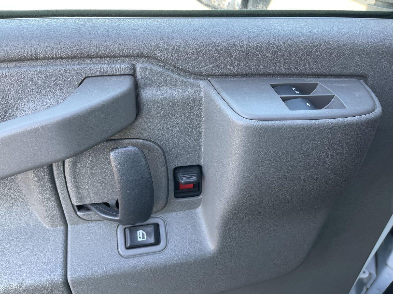 2024 Chevrolet Express Cutaway 4500 2WT