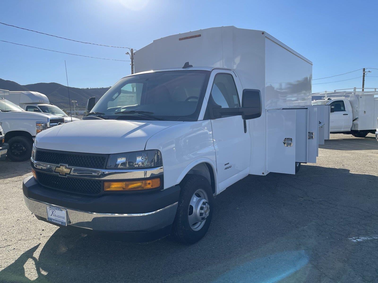 2024 Chevrolet Express Cutaway 4500 2WT