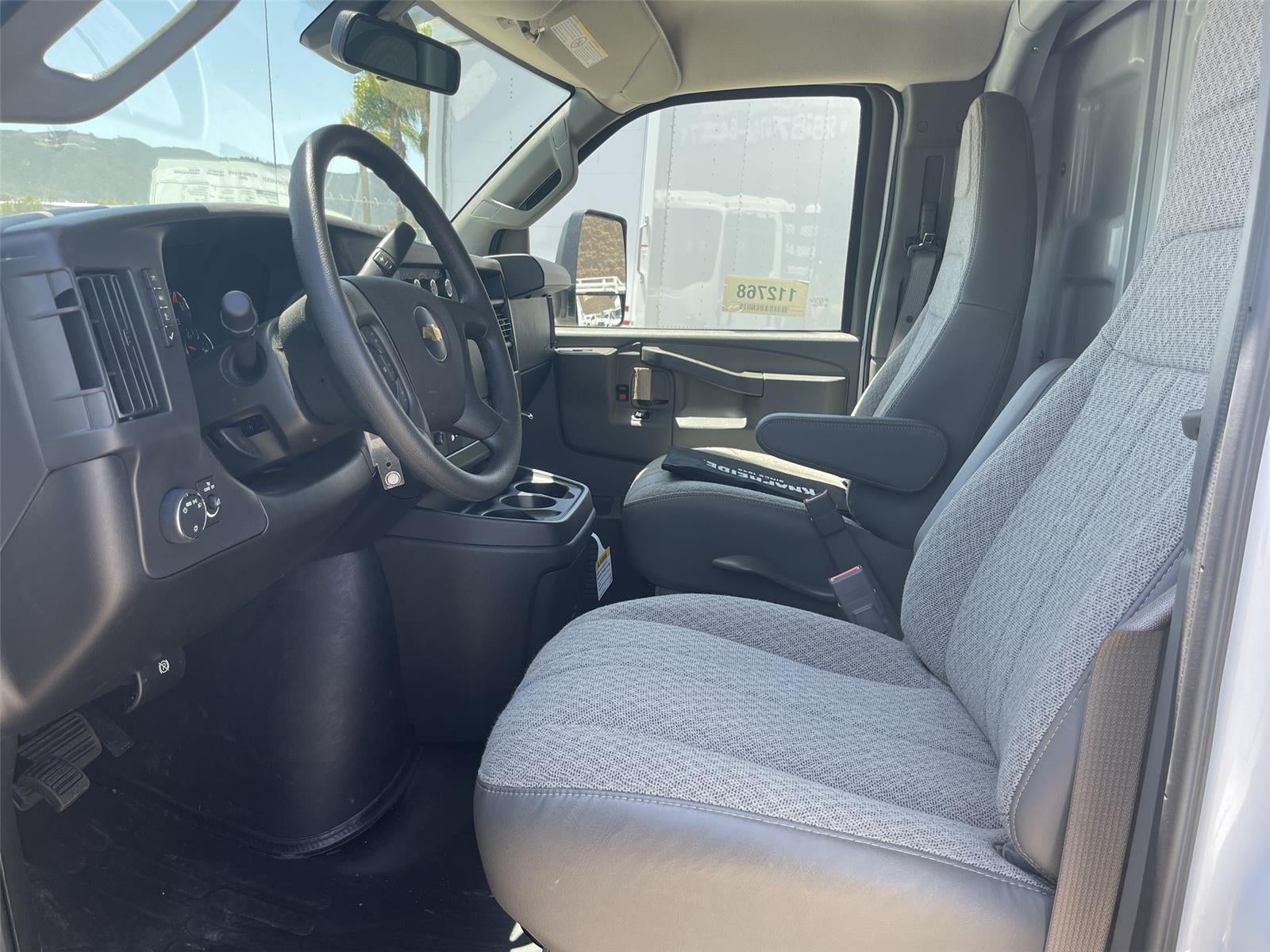 2026 Chevrolet Express Cutaway 4500 2WT
