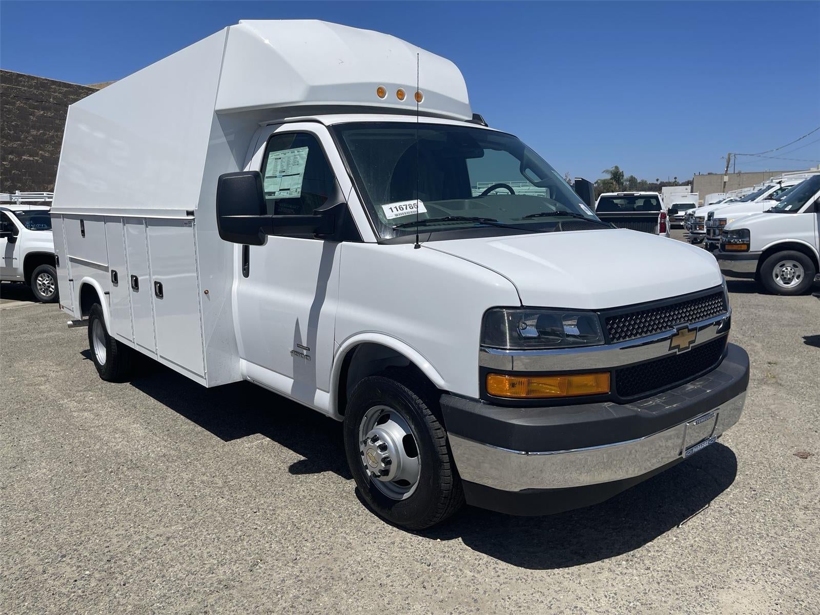 2026 Chevrolet Express Cutaway 4500 2WT