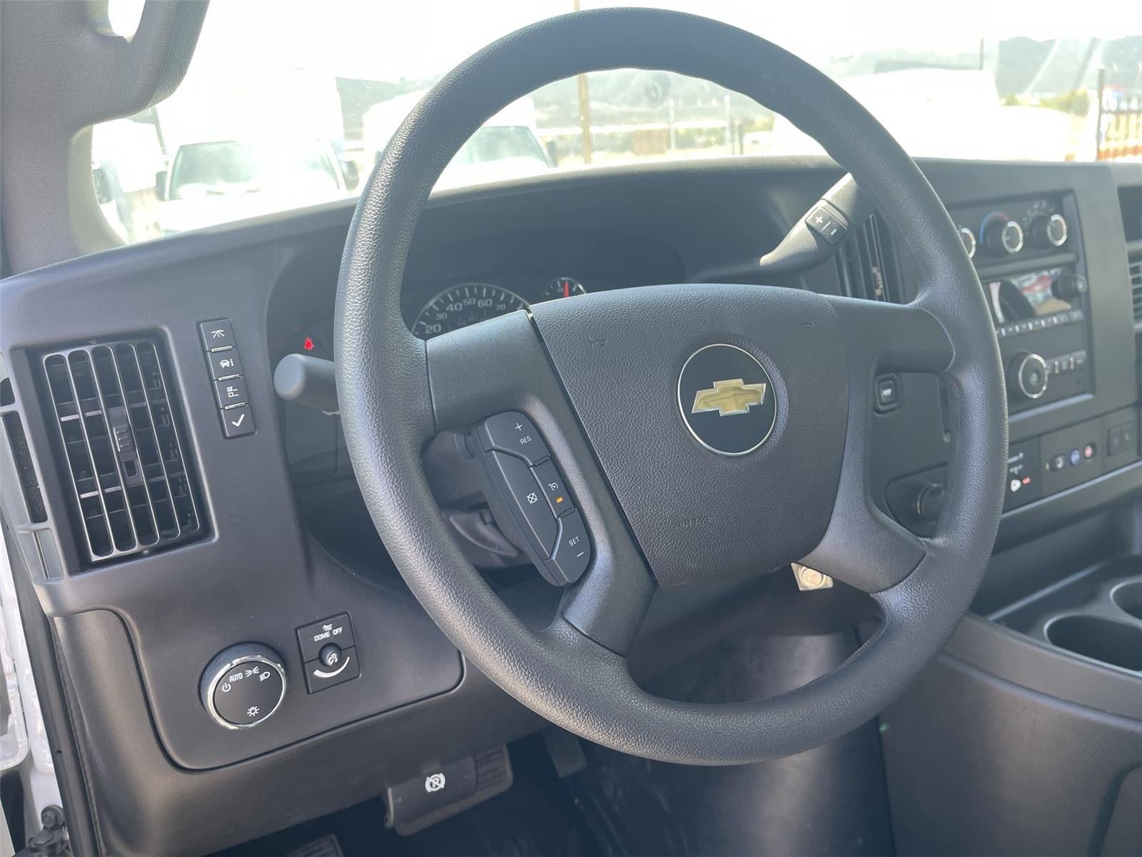 2026 Chevrolet Express Cutaway 4500 2WT