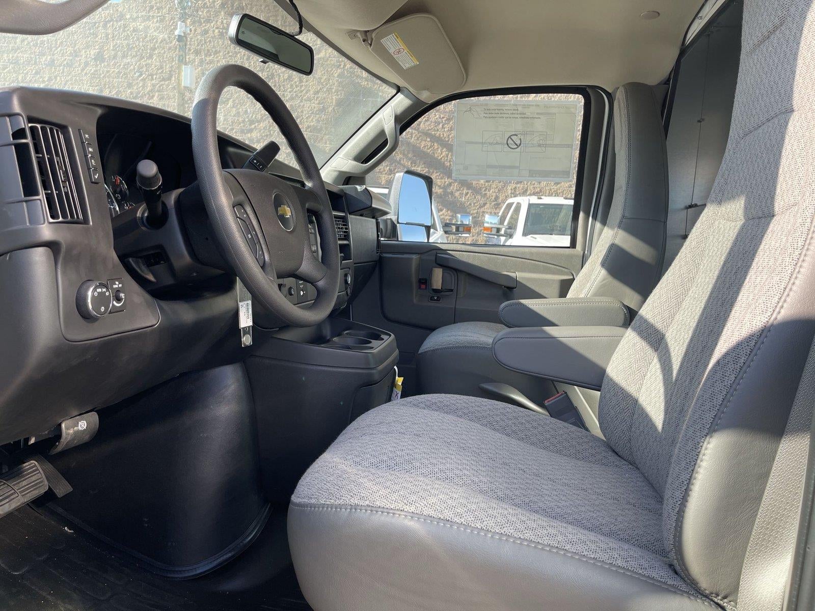 2026 Chevrolet Express Cutaway 4500 2WT