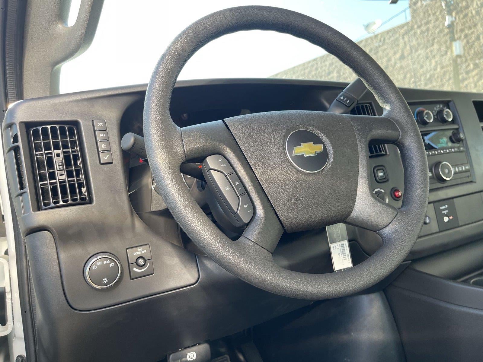 2026 Chevrolet Express Cutaway 4500 2WT