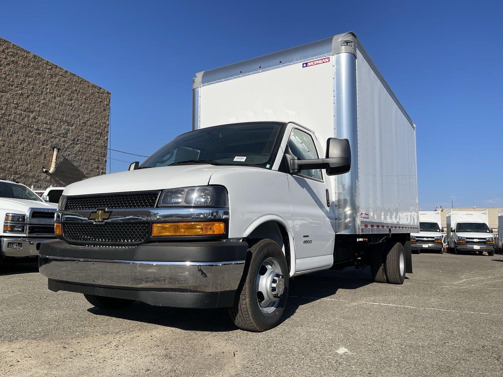 2026 Chevrolet Express Cutaway 4500 2WT