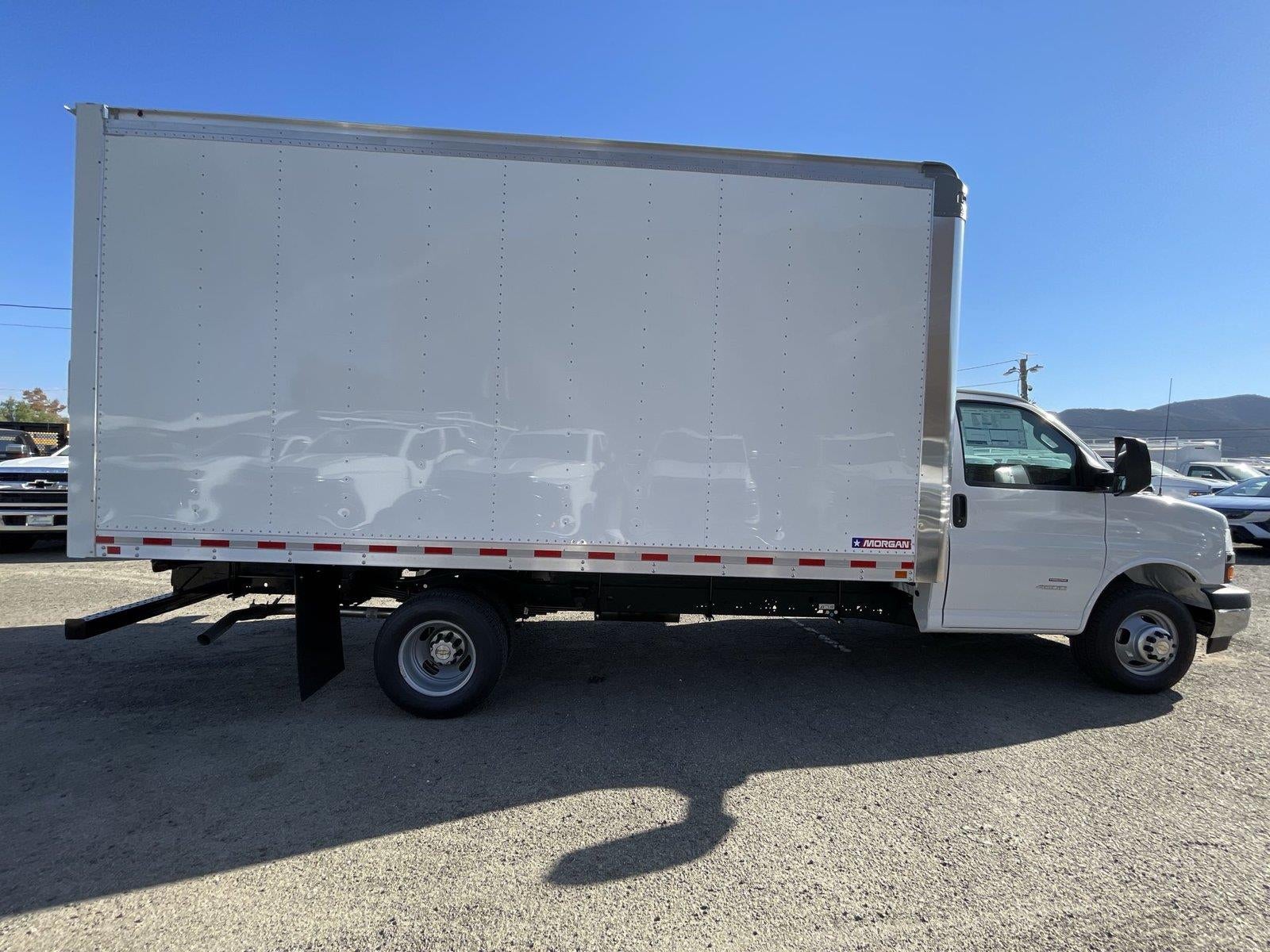 2026 Chevrolet Express Cutaway 4500 2WT