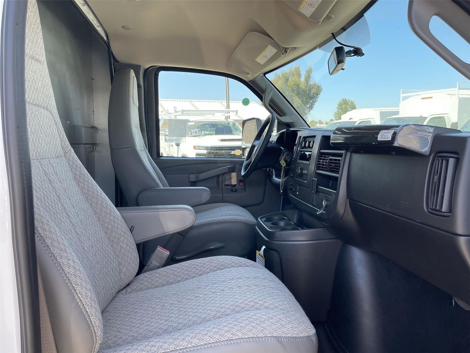 2026 Chevrolet Express Cutaway 4500 2WT