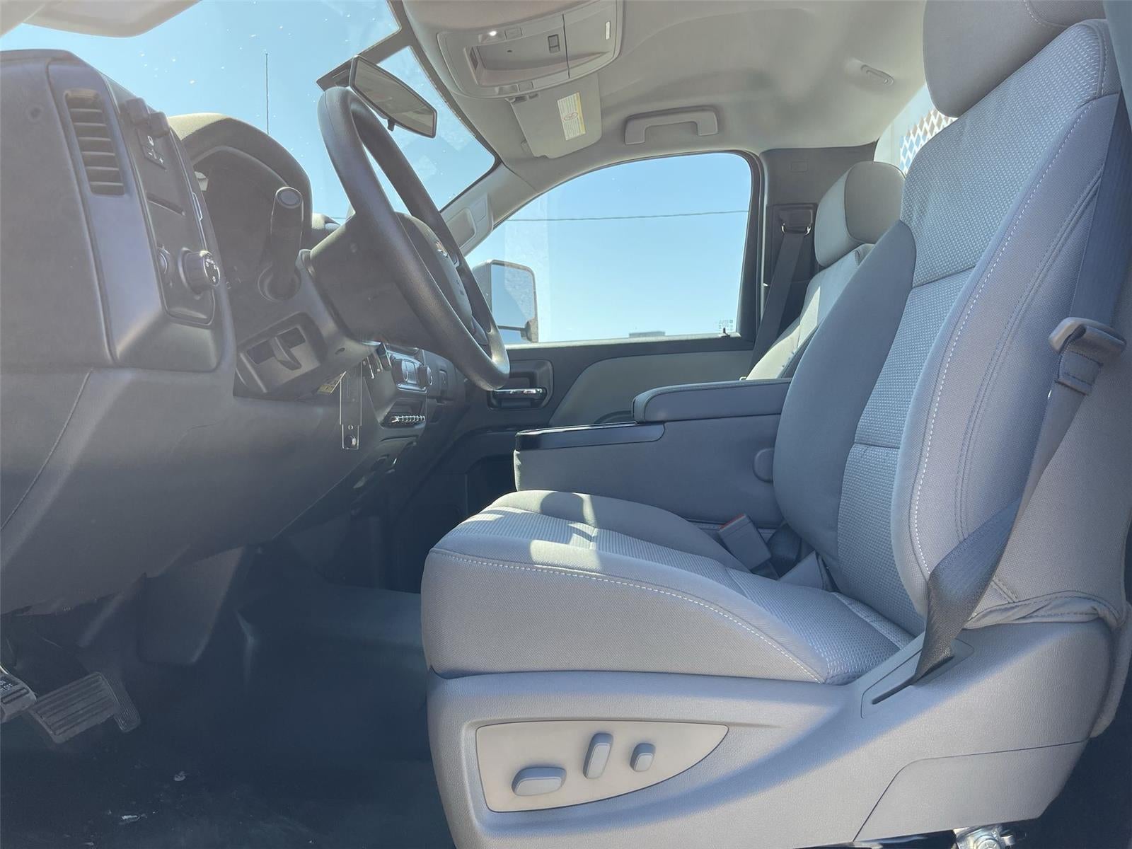 2025 Chevrolet Silverado 5500 HD Work Truck