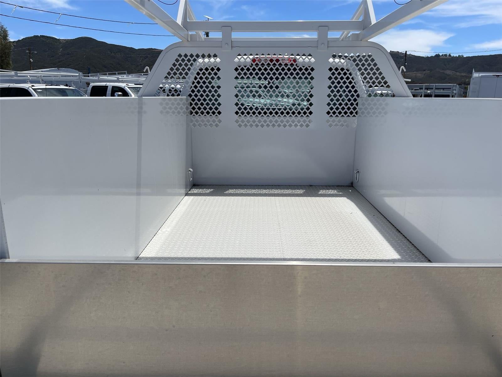 2025 Chevrolet Silverado 5500 HD Work Truck