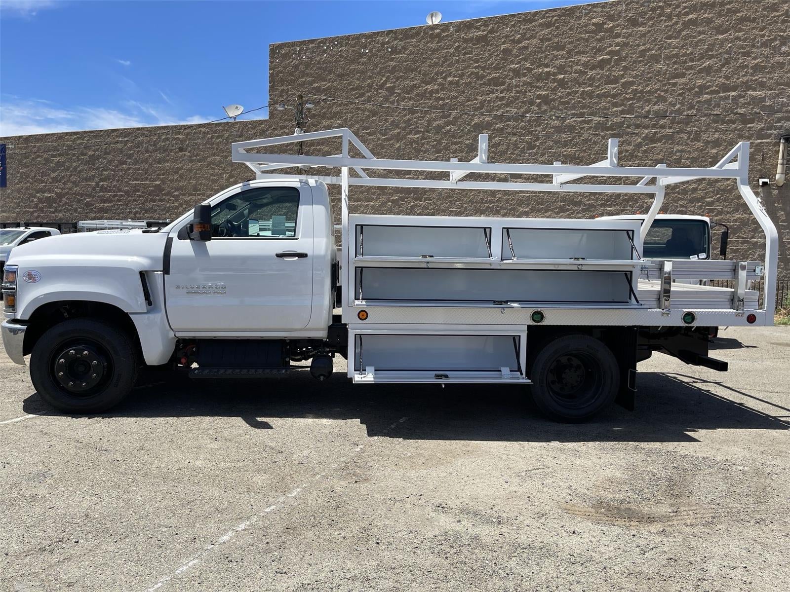 2025 Chevrolet Silverado 5500 HD Work Truck