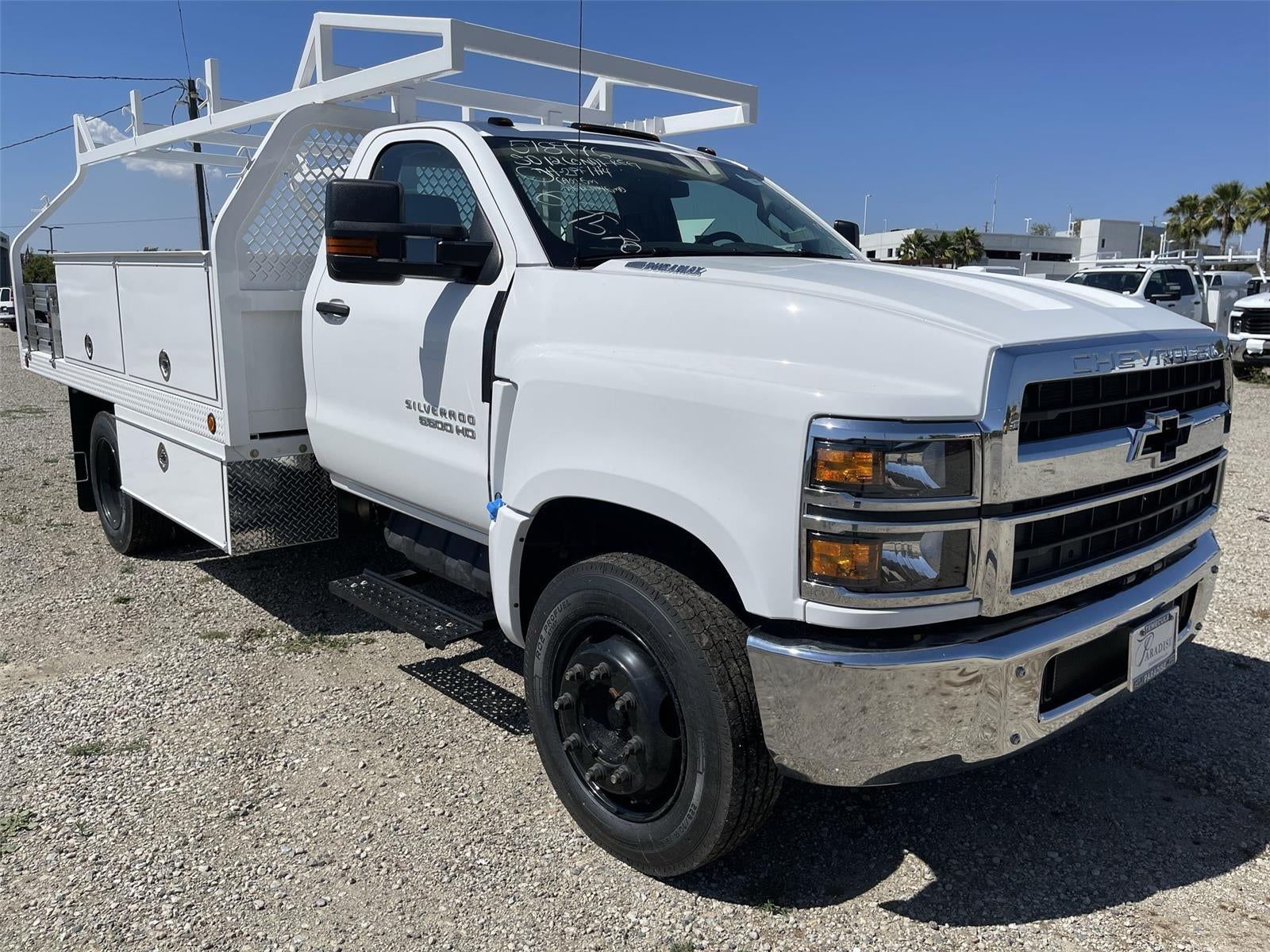 2025 Chevrolet Silverado 5500 HD Work Truck