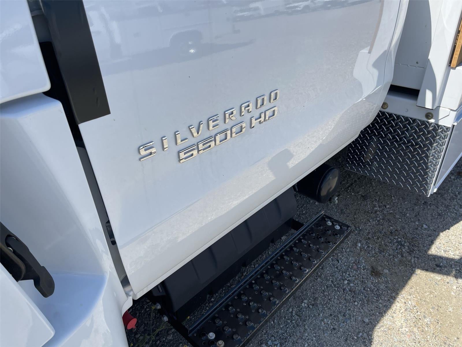 2025 Chevrolet Silverado 5500 HD Work Truck