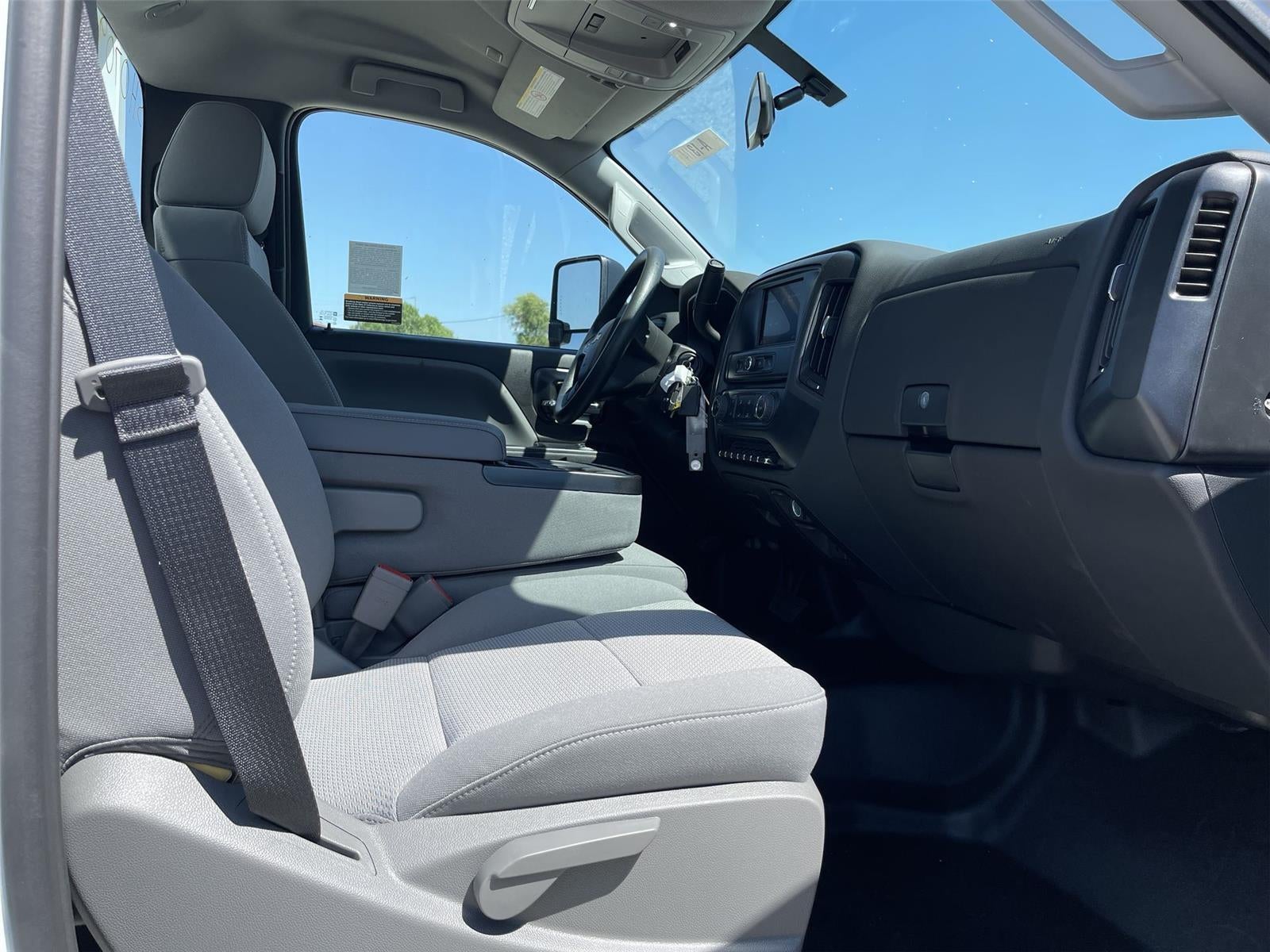 2025 Chevrolet Silverado 5500 HD Work Truck