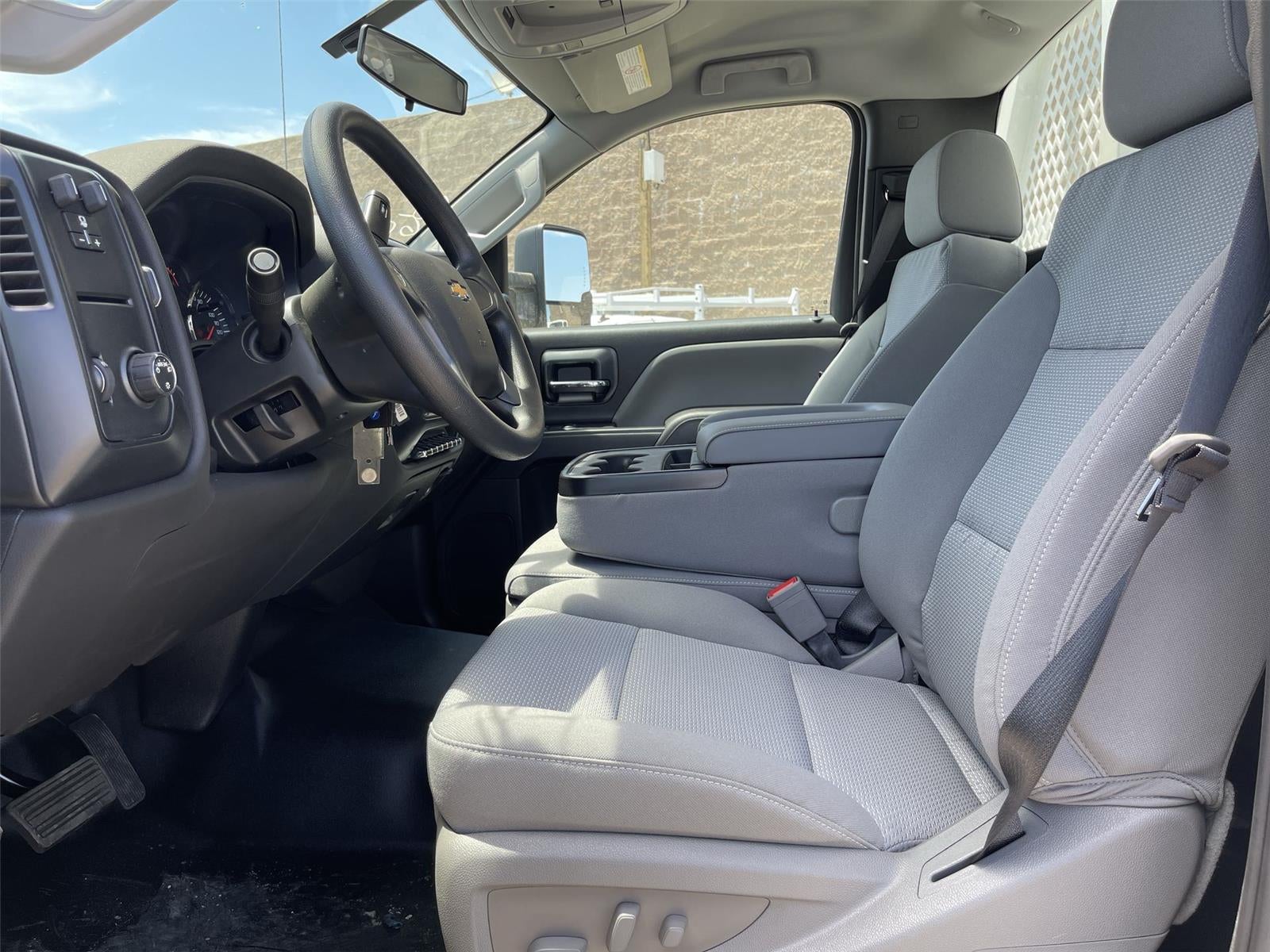2025 Chevrolet Silverado 5500 HD Work Truck