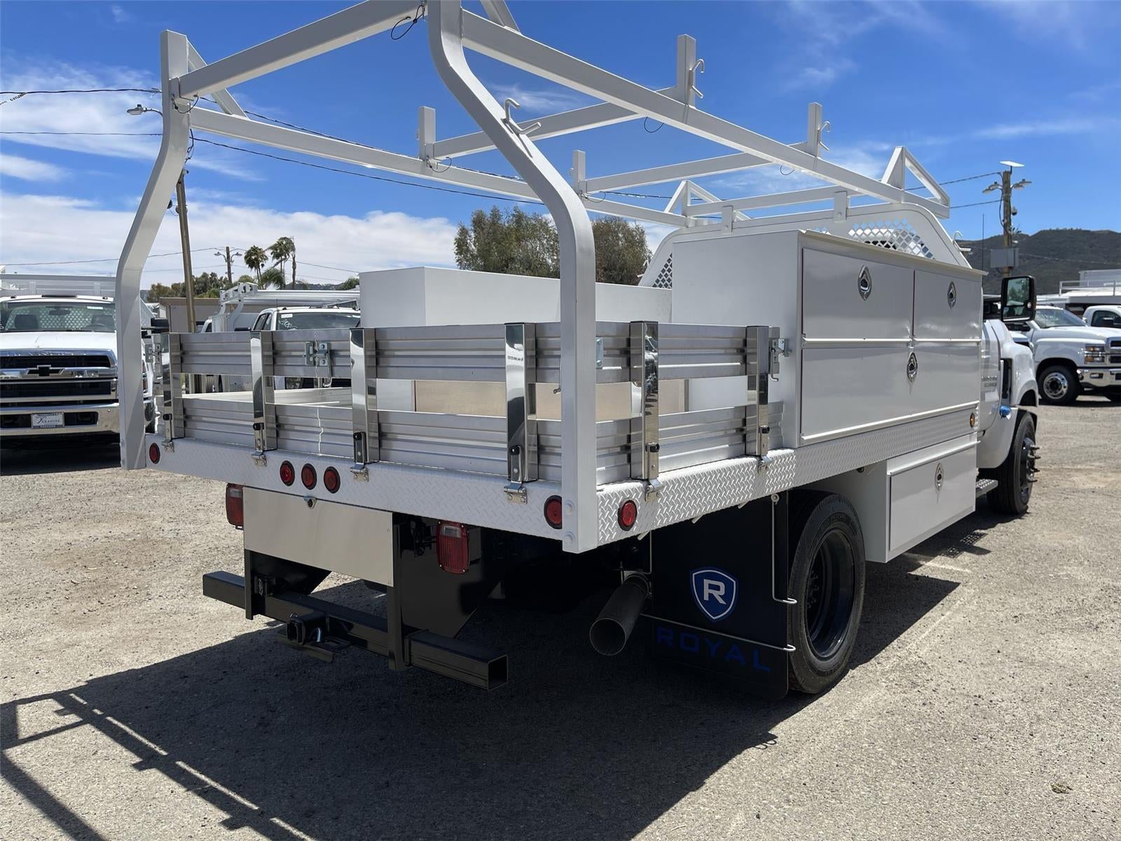 2025 Chevrolet Silverado 5500 HD Work Truck