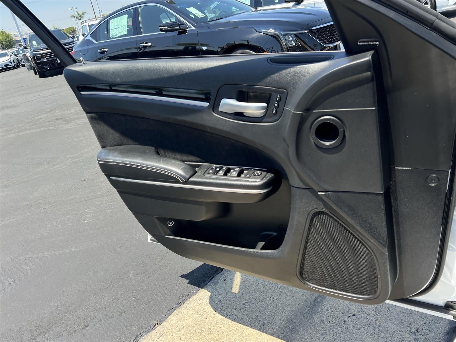 2023 Chrysler 300 300C
