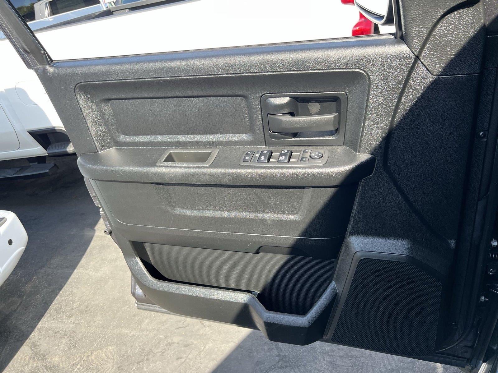 2022 RAM 2500 Tradesman Crew Cab 4x4 6'4" Box