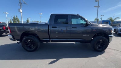2022 RAM 2500 Tradesman Crew Cab 4x4 6'4" Box