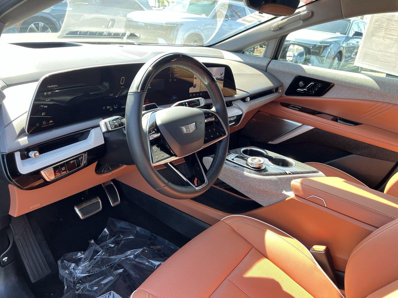 2025 Cadillac OPTIQ Sport 2