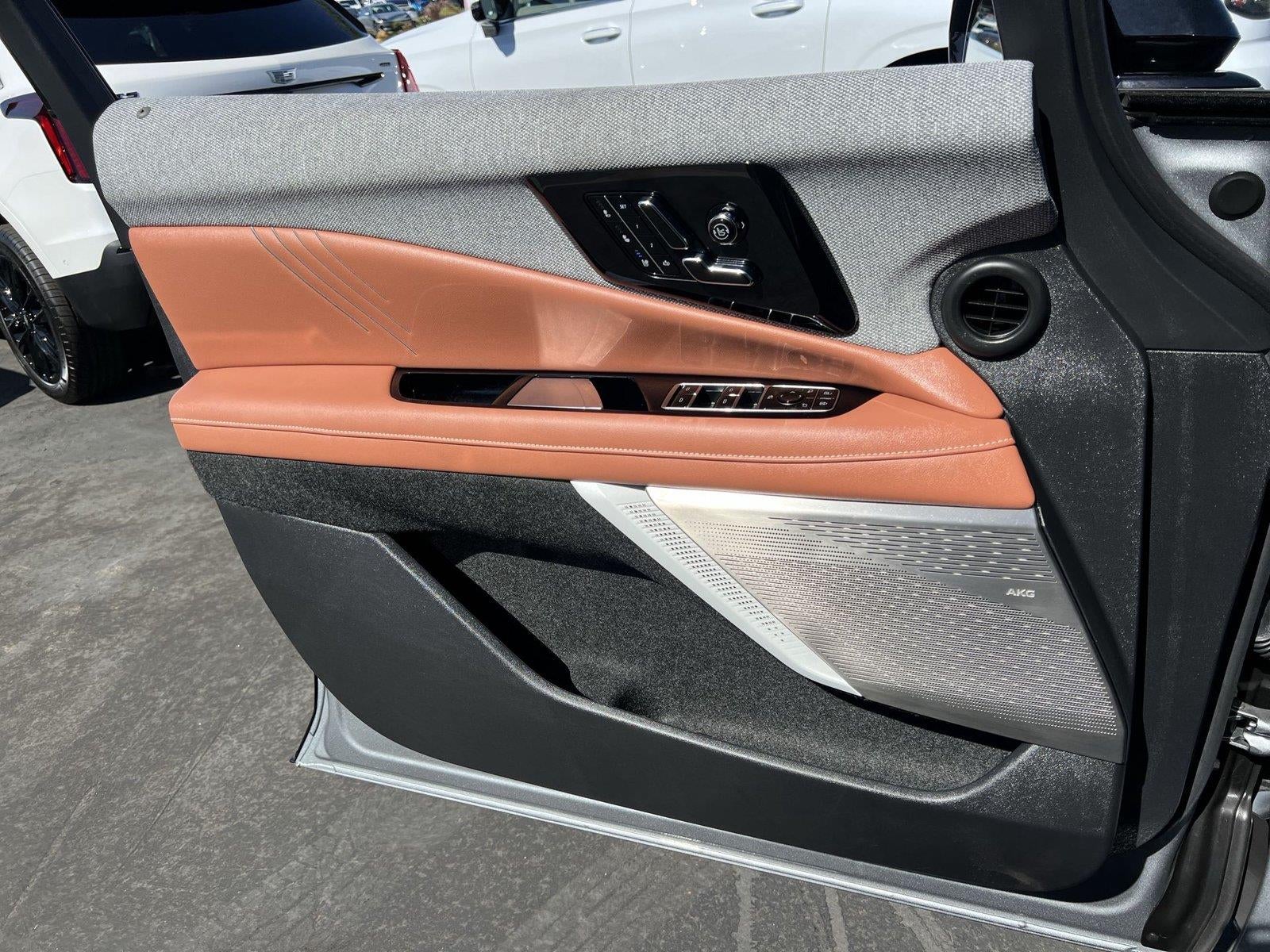 2025 Cadillac OPTIQ Sport 2