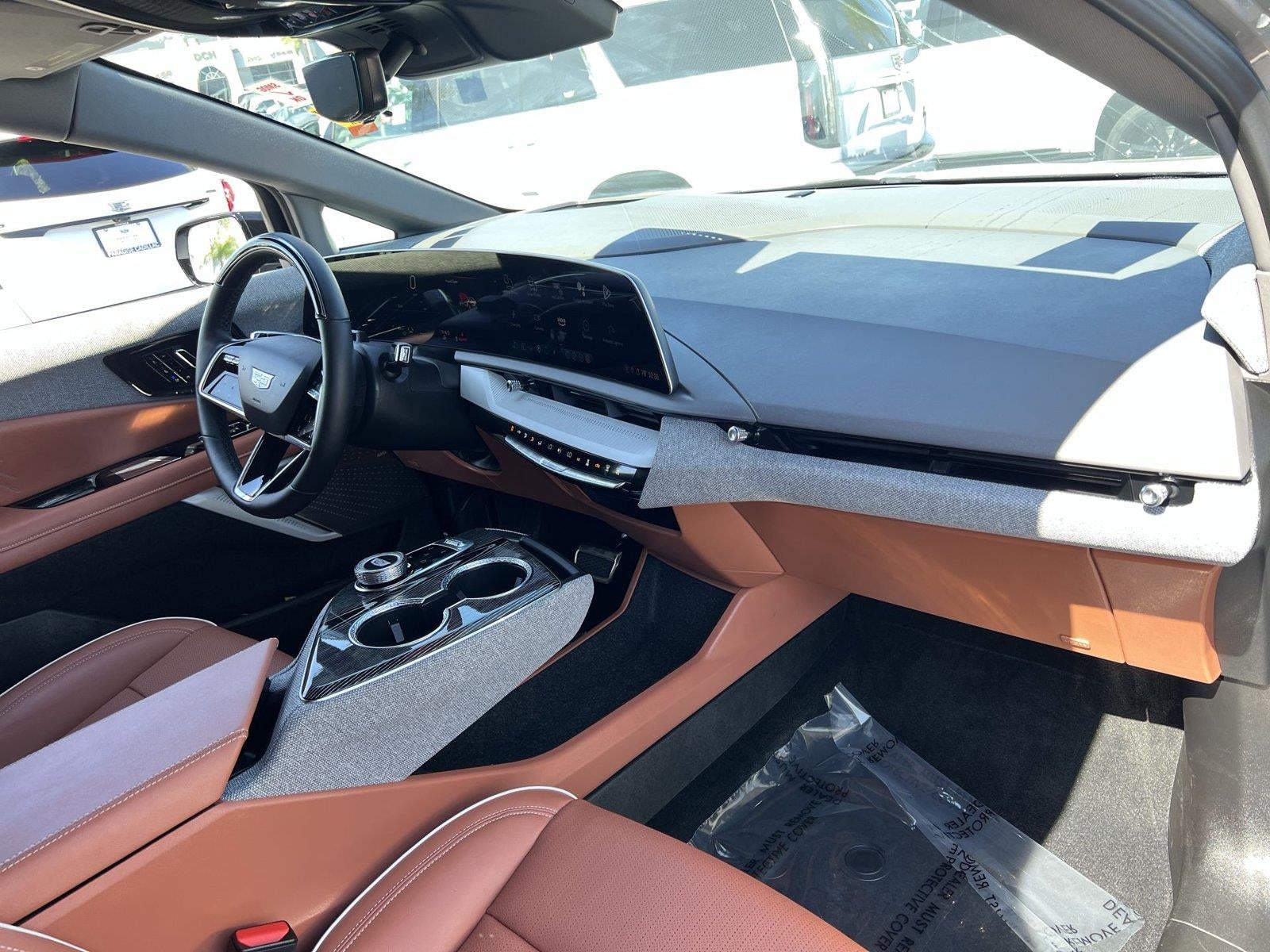 2025 Cadillac OPTIQ Sport 2