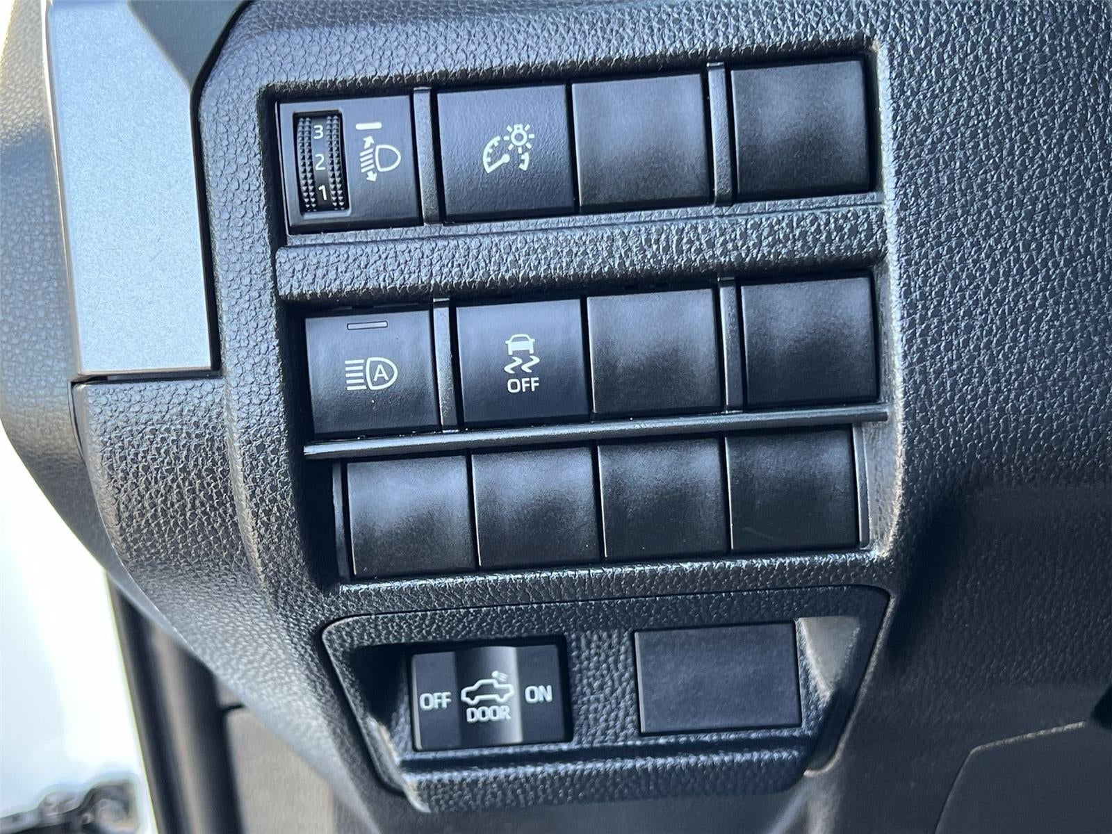 2025 Toyota Tacoma 2WD SR5