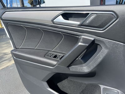 2024 Volkswagen Tiguan 2.0T SE R-Line Black