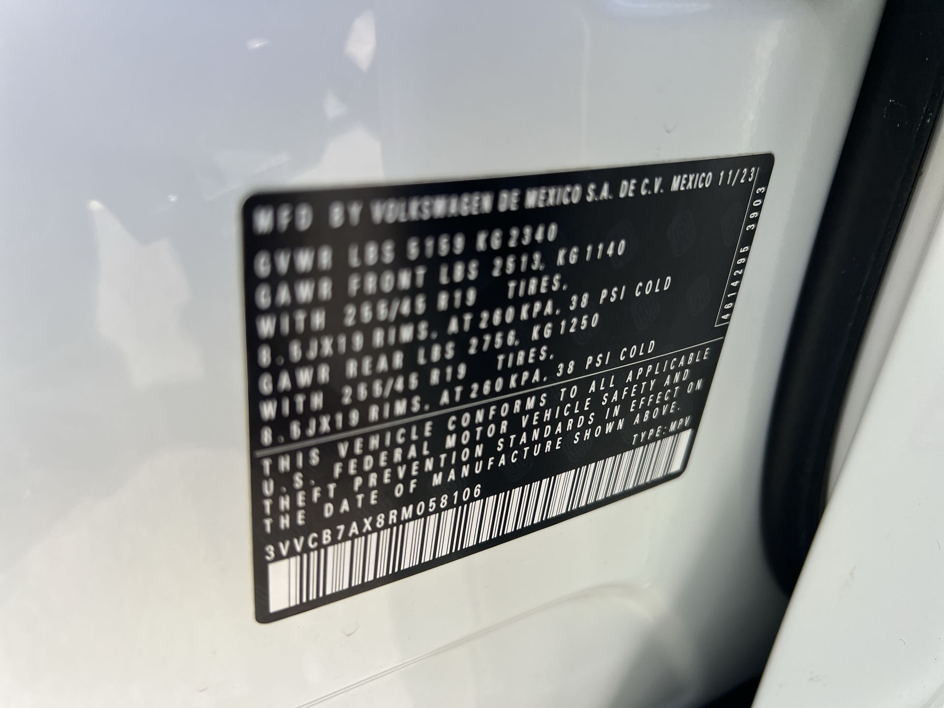 2024 Volkswagen Tiguan 2.0T SE R-Line Black