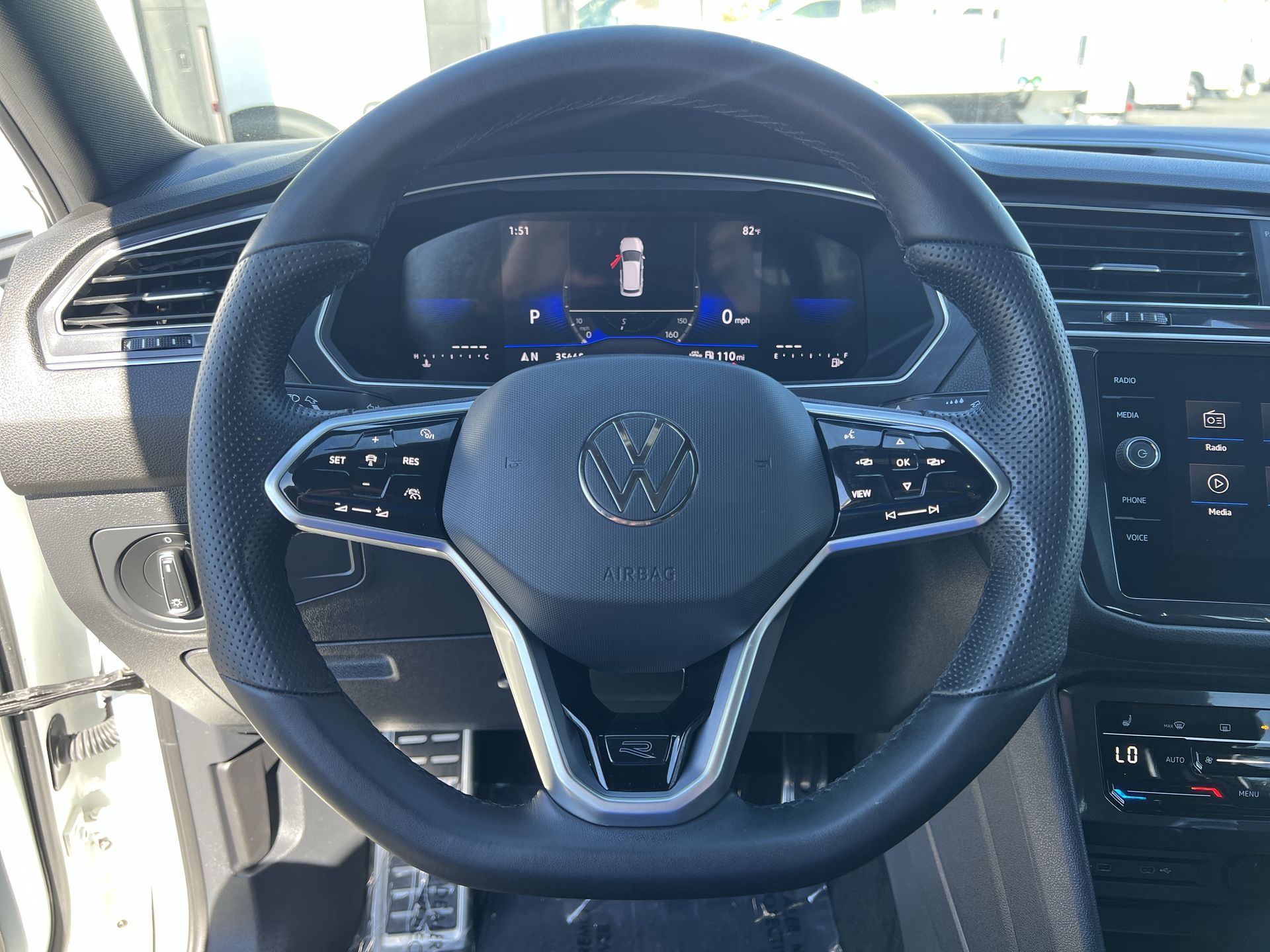 2024 Volkswagen Tiguan 2.0T SE R-Line Black