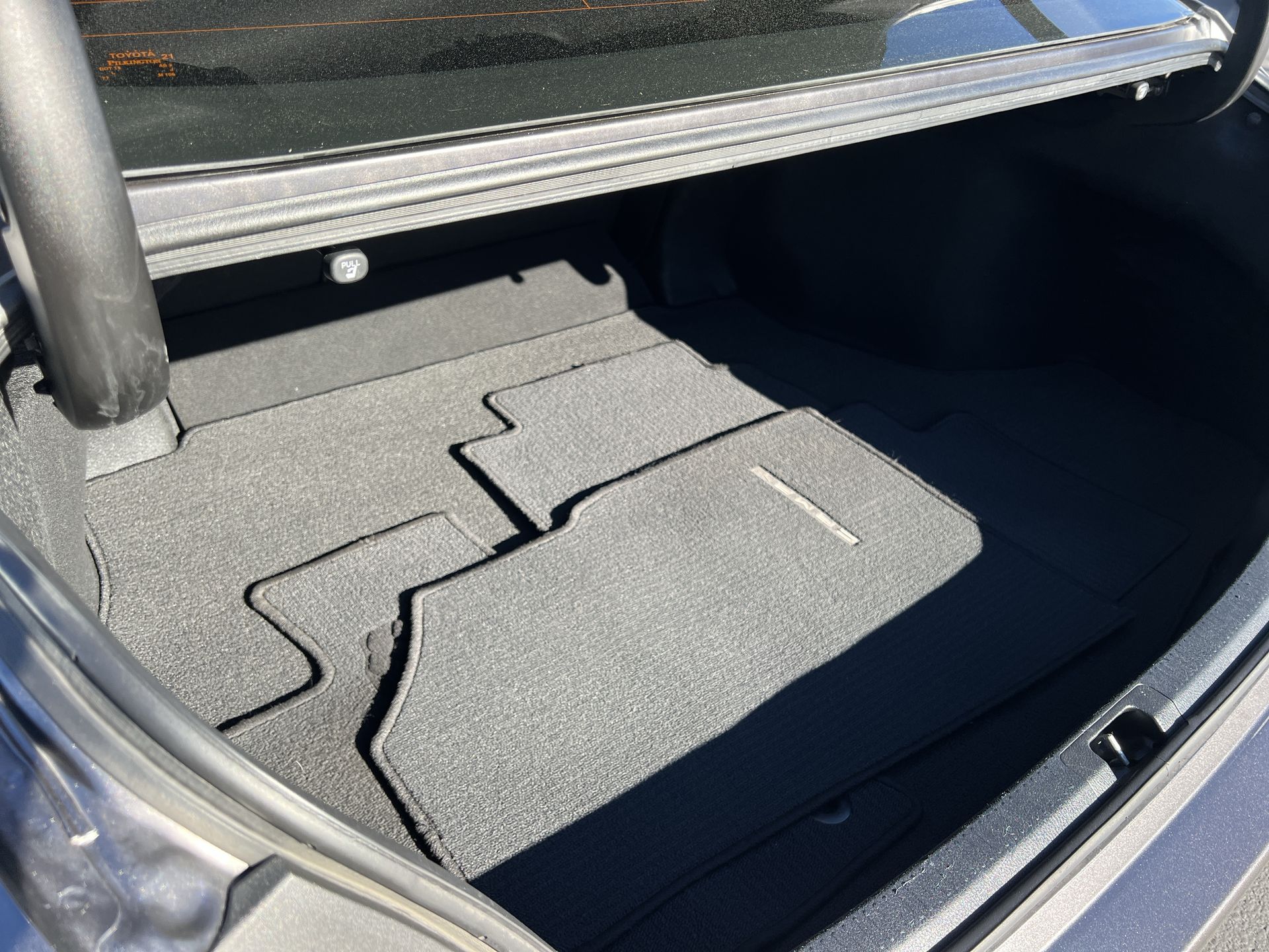 2021 Toyota Camry SE Hybrid