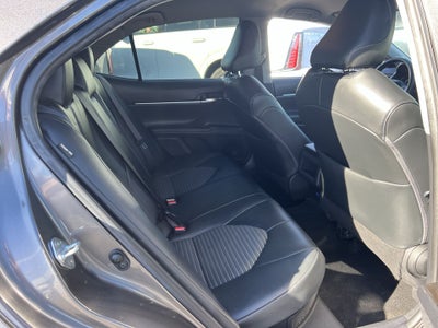 2021 Toyota Camry SE Hybrid