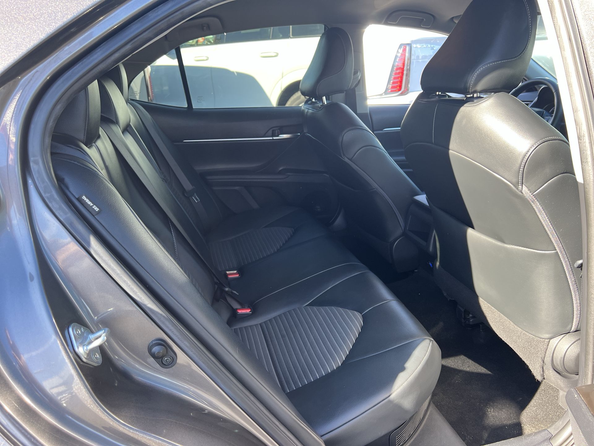 2021 Toyota Camry SE Hybrid