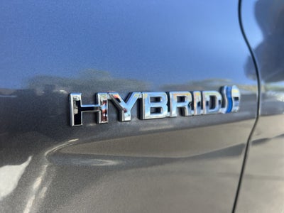 2021 Toyota Camry SE Hybrid