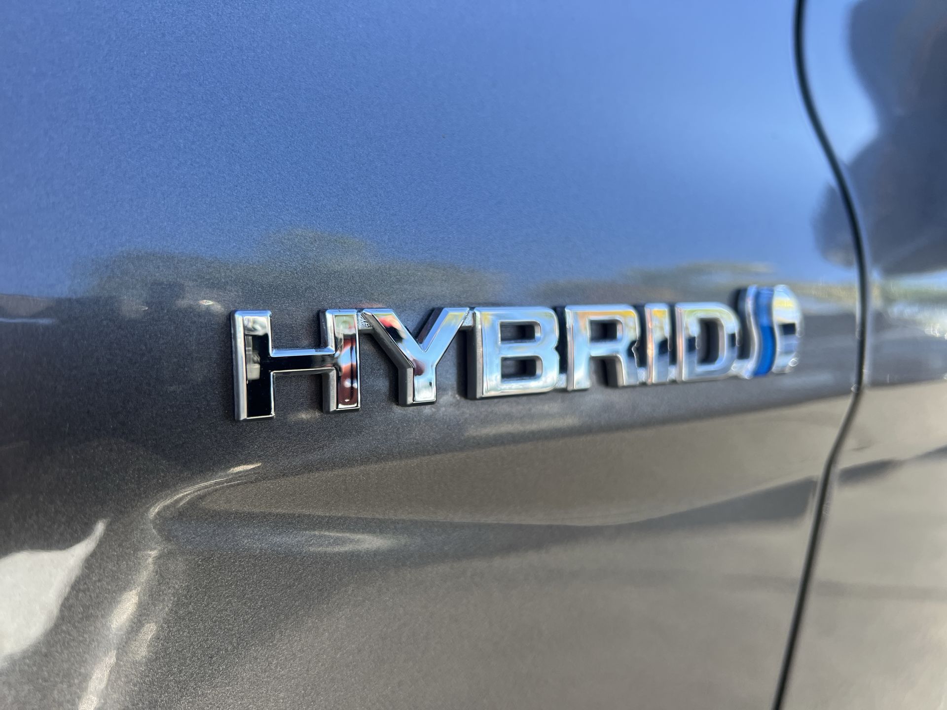 2021 Toyota Camry SE Hybrid