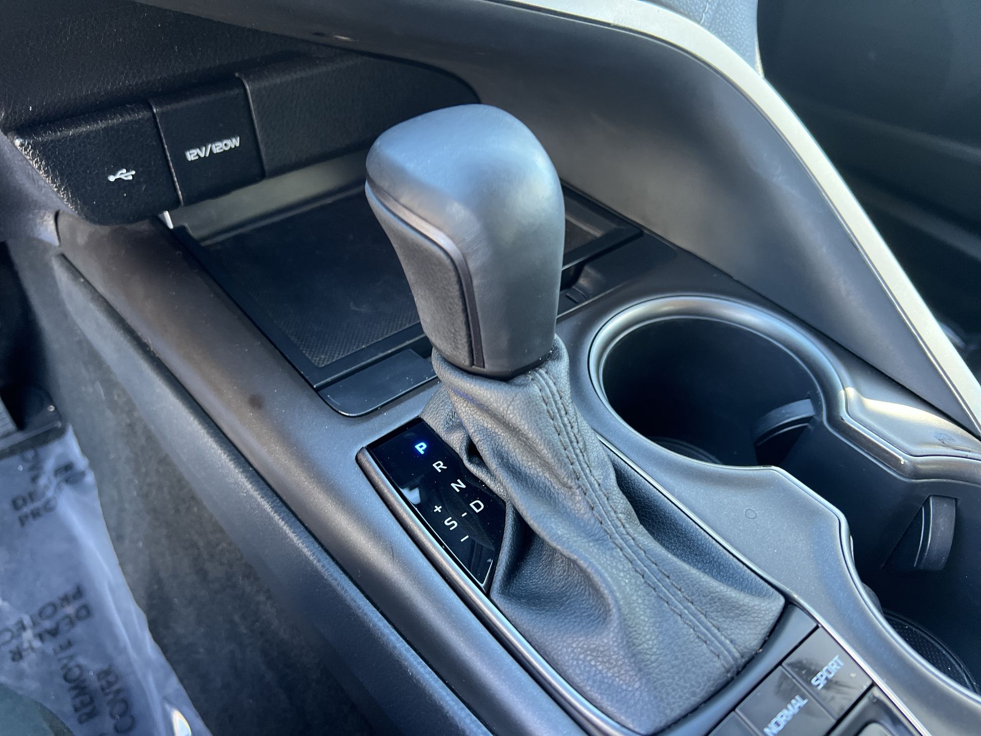 2021 Toyota Camry SE Hybrid