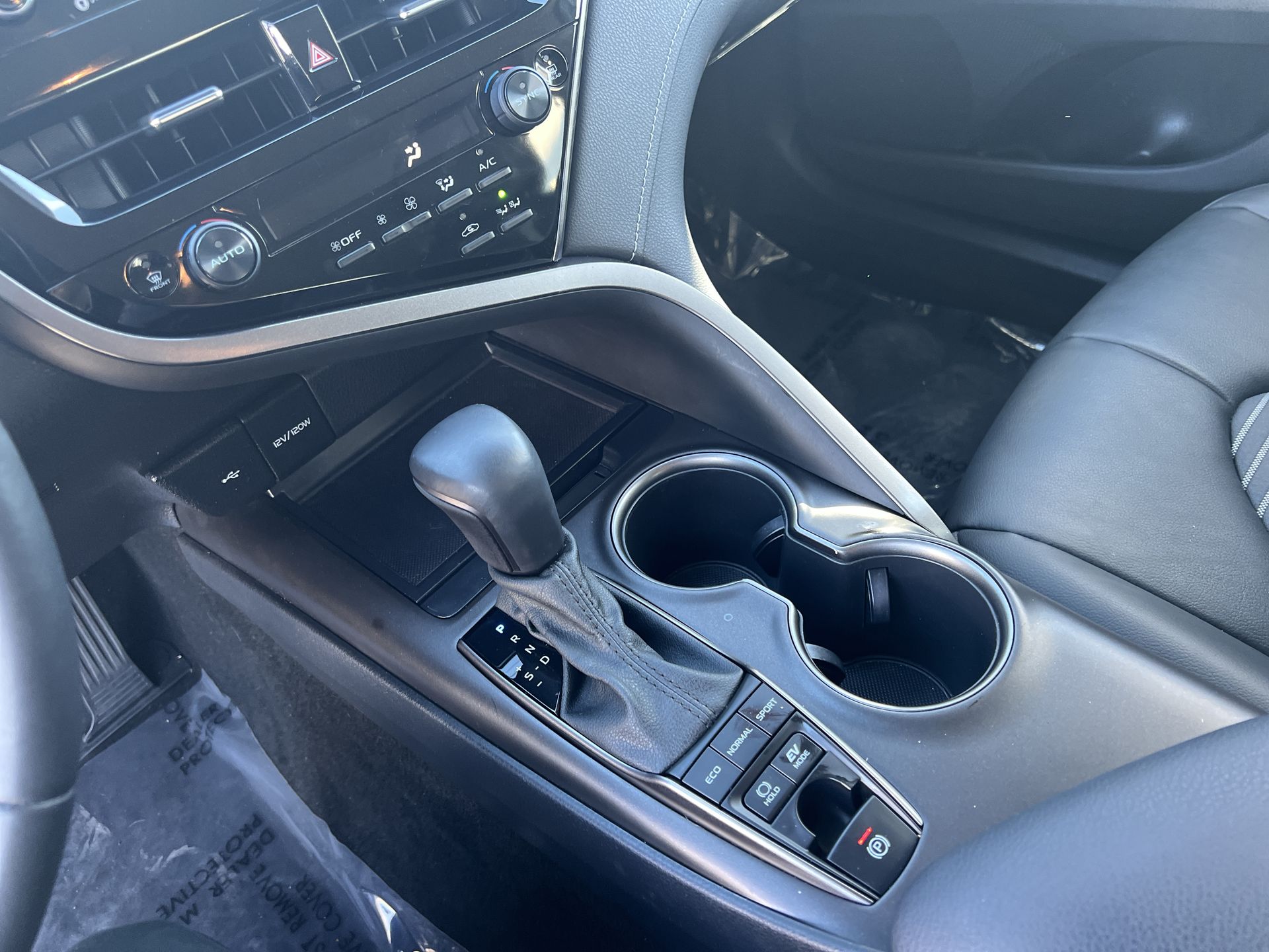 2021 Toyota Camry SE Hybrid