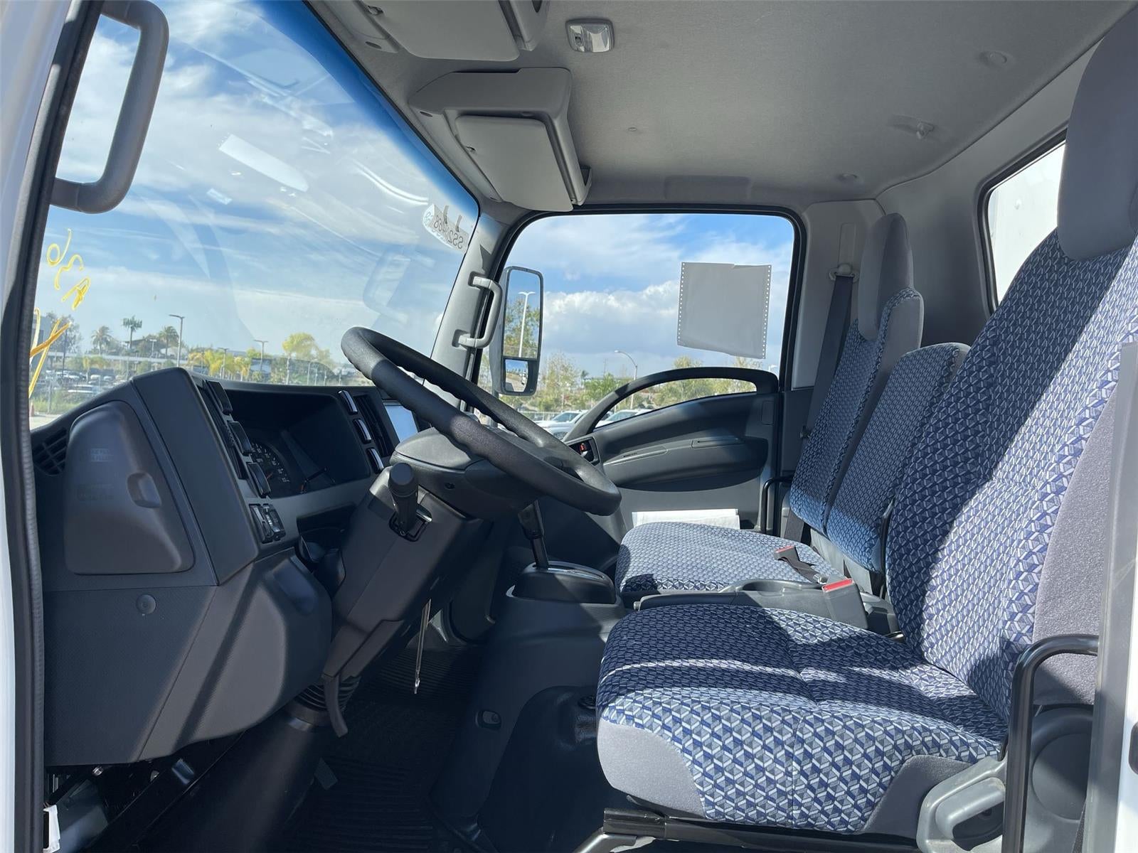 2025 Chevrolet Low Cab Forward 4500 HG 1WT