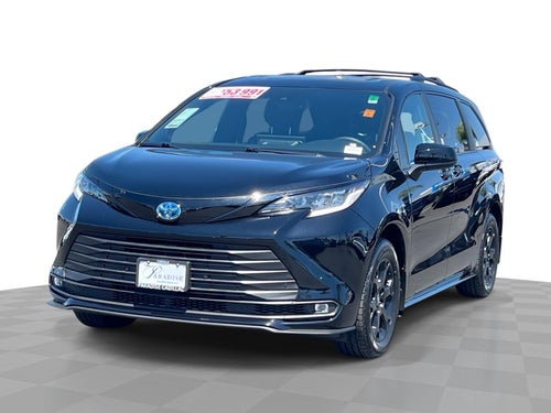 2025 Toyota Sienna XSE