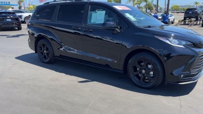 2025 Toyota Sienna XSE