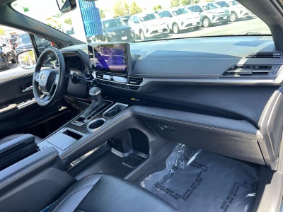 2025 Toyota Sienna XSE