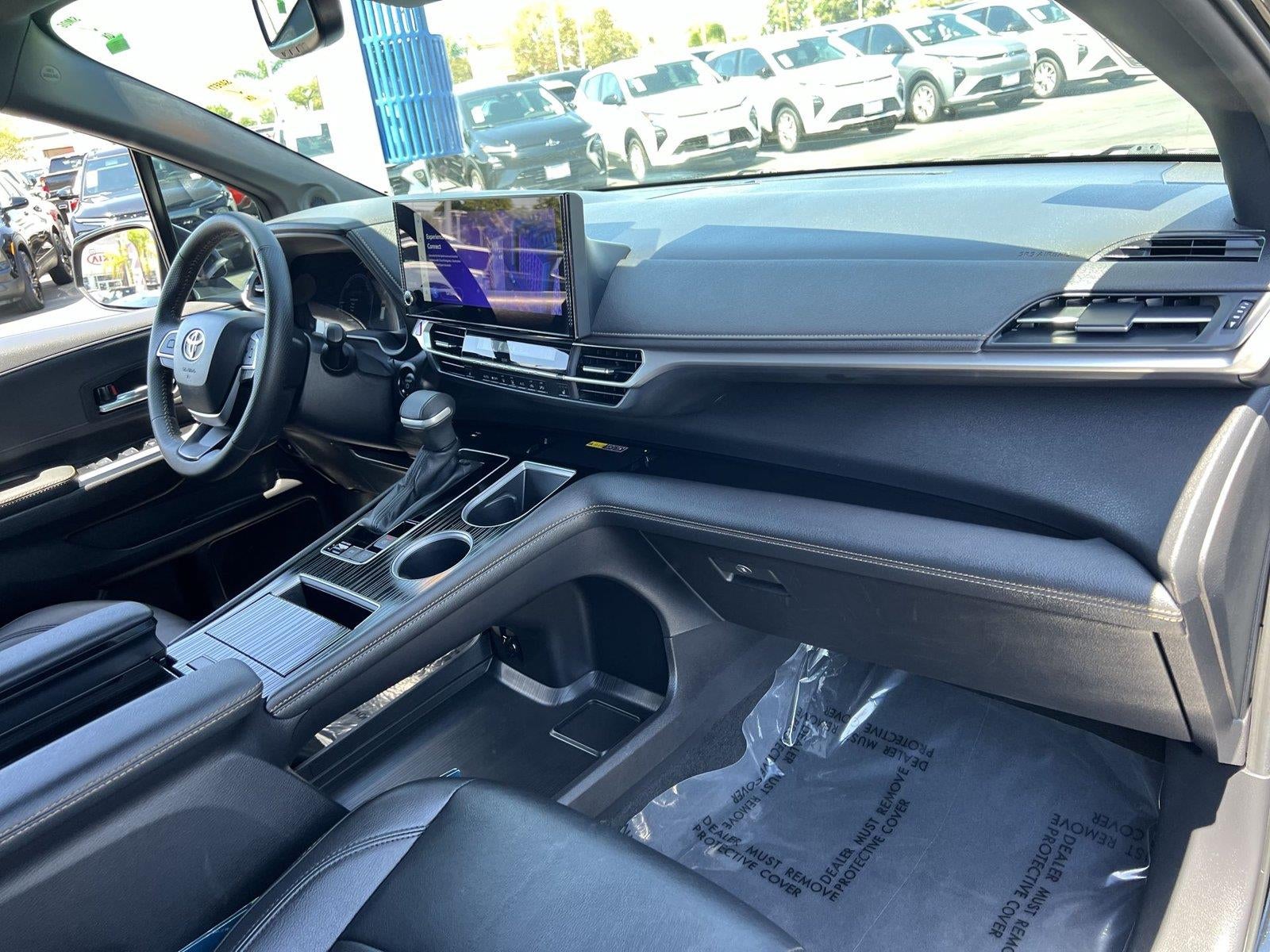 2025 Toyota Sienna XSE