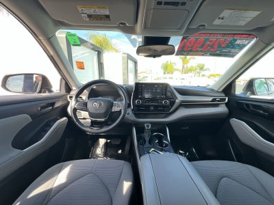 2021 Toyota Highlander LE