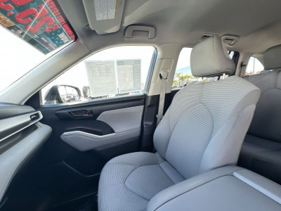 2021 Toyota Highlander LE