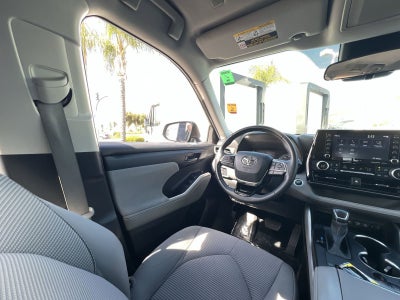 2021 Toyota Highlander LE