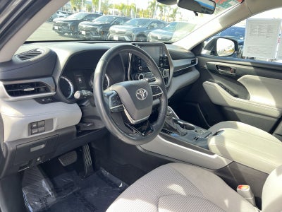 2021 Toyota Highlander LE