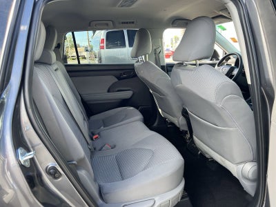 2021 Toyota Highlander LE