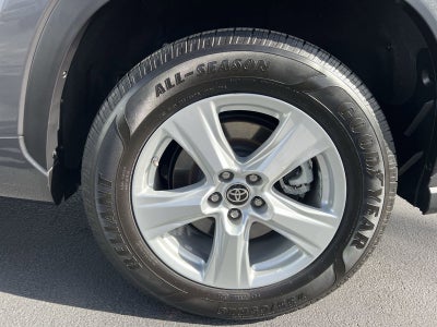 2021 Toyota Highlander LE