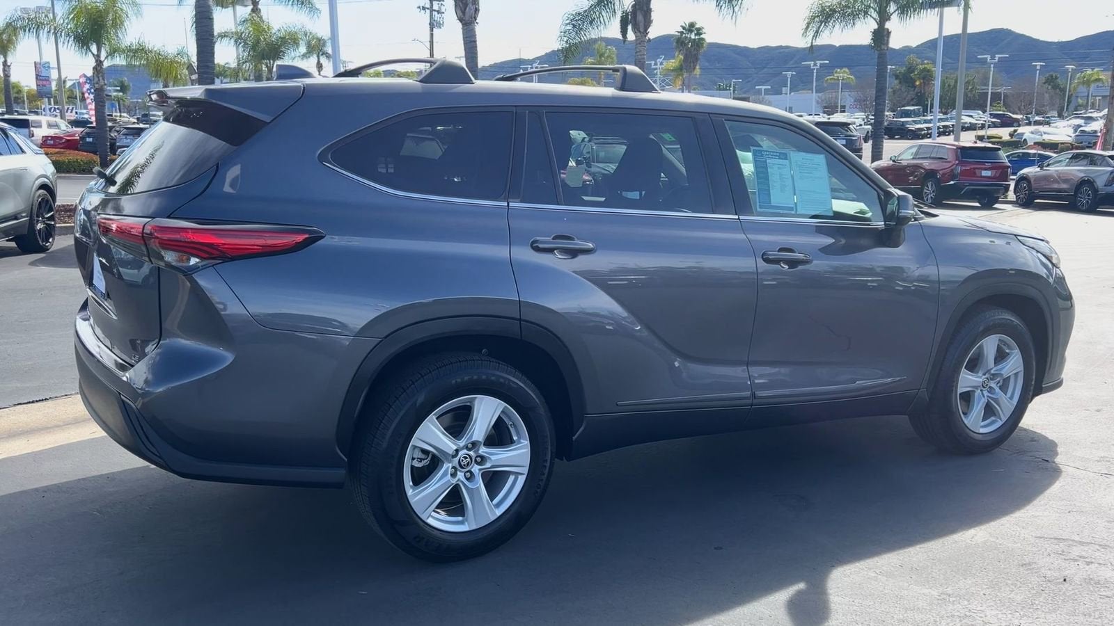 2021 Toyota Highlander LE