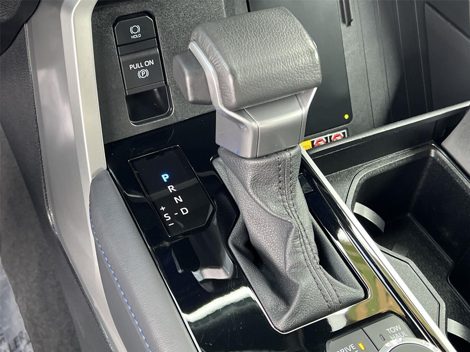 2025 Toyota Tundra Hybrid Platinum Hybrid CrewMax 5.5' Bed