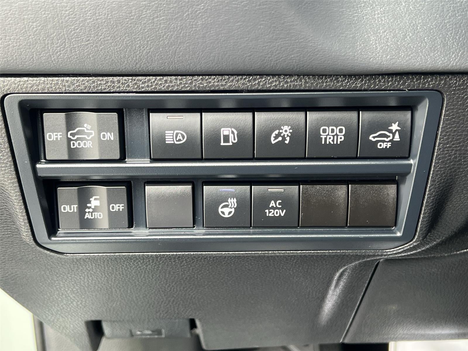 2025 Toyota Tundra Hybrid Platinum Hybrid CrewMax 5.5' Bed